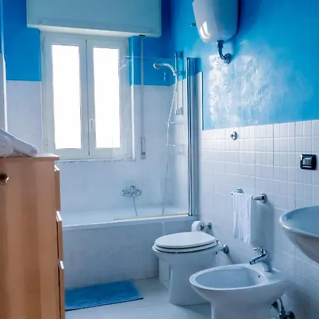 아파트 L'attico Del Centro Tra Il Petruzzelli Ed Il Mare *